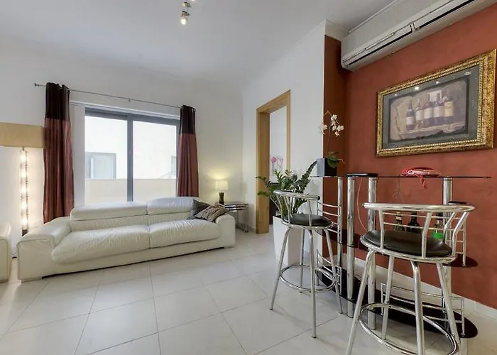 With Shared Pool Mellieħa