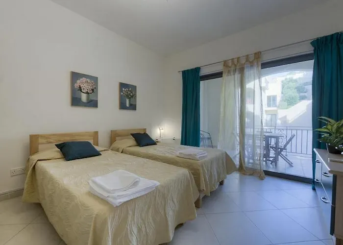 With Shared Pool * Mellieħa